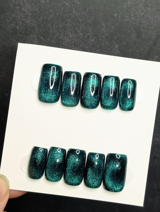 Green cat eye handmade reusable press-on nails 10pc